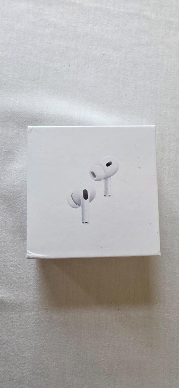 Apple AirPods Pro 2nd Generation MagSafe Charging Case White MQD83AM/A Sealed
